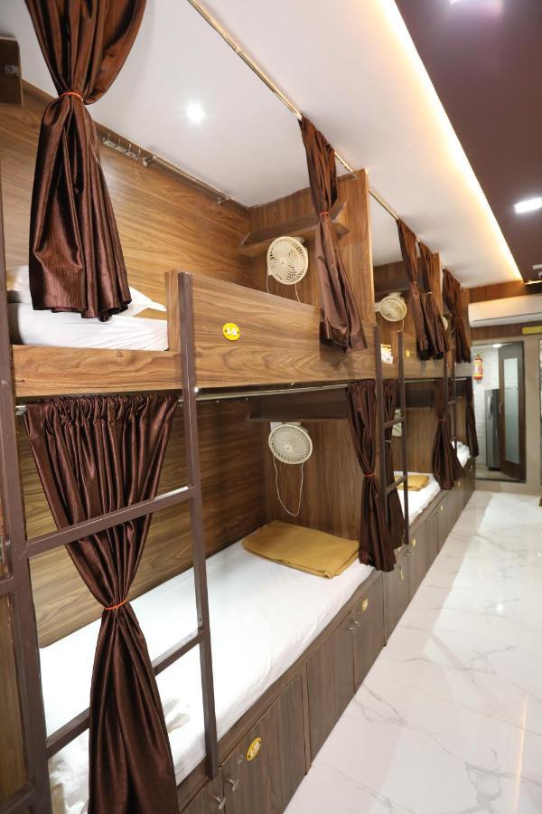 Mango Marol Dormitory Mumbai Exterior photo